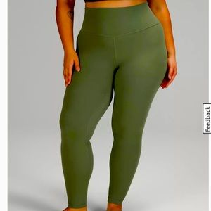 Brand NEW NWT Lululemon Align Leggings!!!! 28 inches fit like a glove. You NEED!